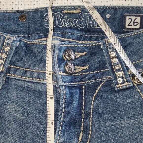 Miss Me Modelo Sz 26 Crop Jeans with Embellishments on Pockets & Belt Loops - Picture 11 of 12